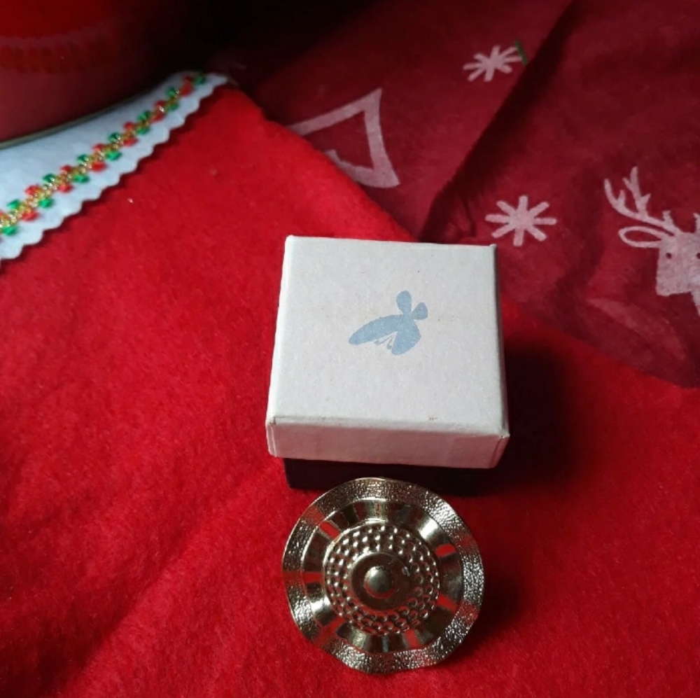 Hand Fan Form Ring - Picture 3 of 3